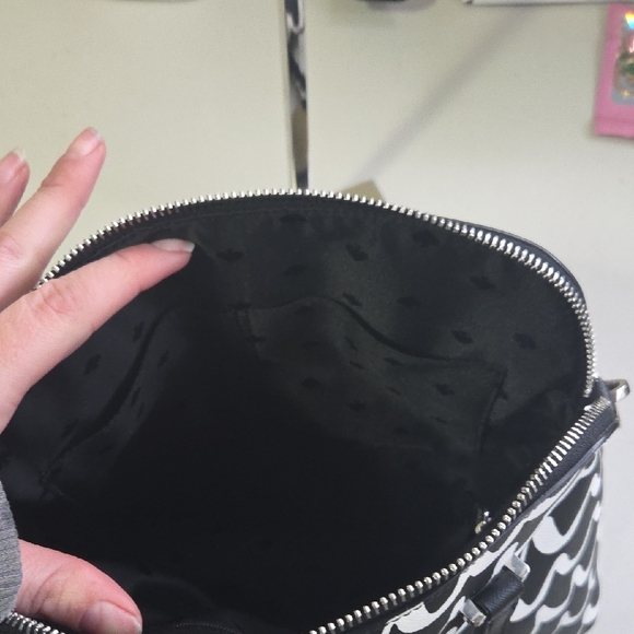 Kate Spade Black and White Wave Pattern Handbag - Picture 7 of 8